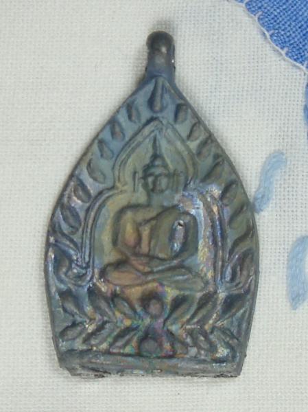 เหรียญเจ้าสัวรุ่นแรก หลวงพ่อพร วัดบางแก้ว  ไตรมาส ปี 2555 เนื้อแร่ศักดิ์สิทธิ์ (ลานโพธิ์) ตอกโค๊ต